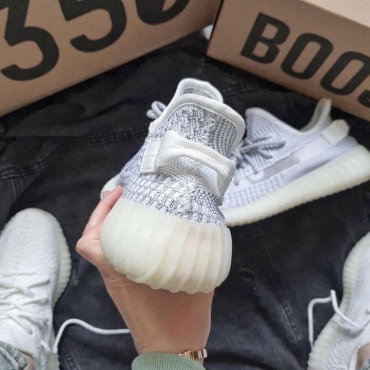  Кроссовки Adidas Yeezy Boost 350