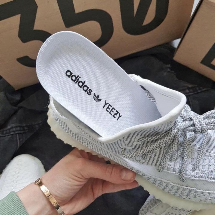  Кроссовки Adidas Yeezy Boost 350