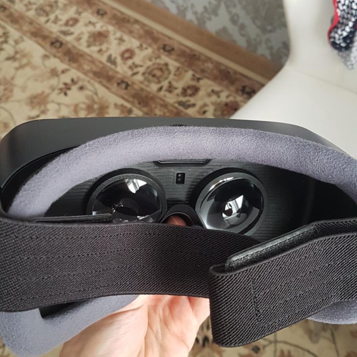 Очки виртаульной реальности Samsung Gear VR