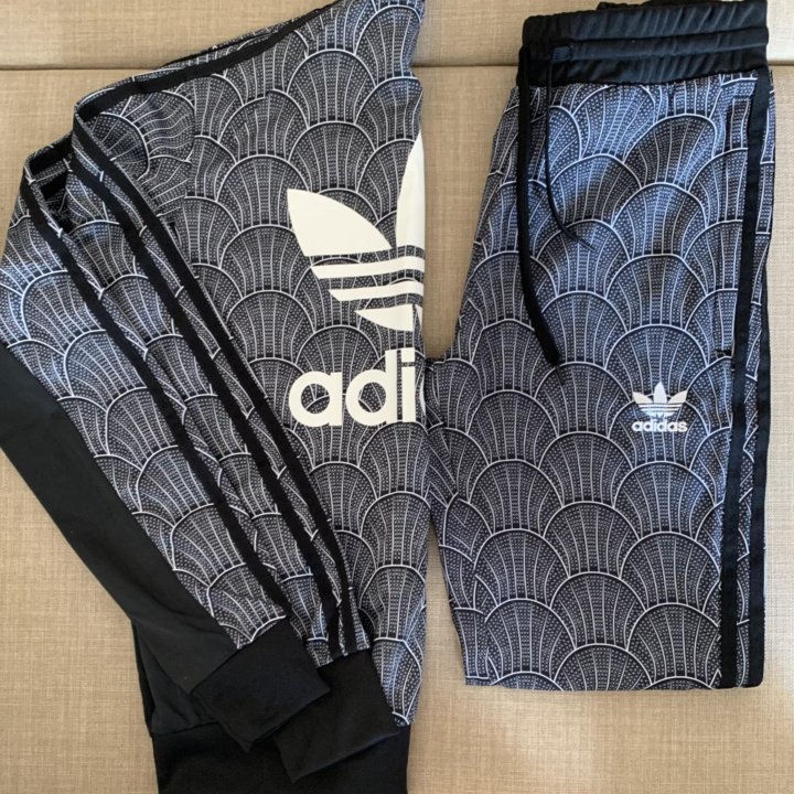 Костюм Adidas с офиц. сайта