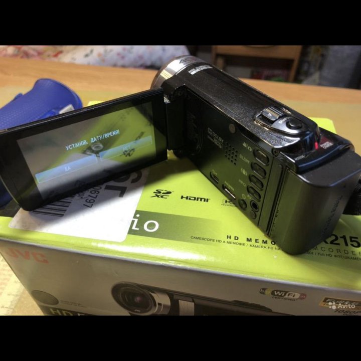 Видеокамера JVC GZ-EX215BE