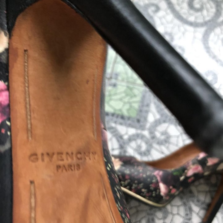 Туфли Givenchy 37