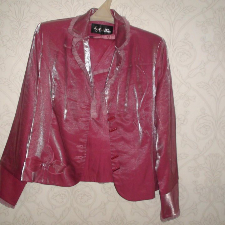 Костюм тройка