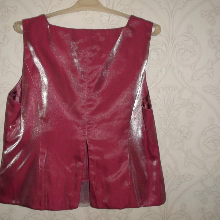 Костюм тройка