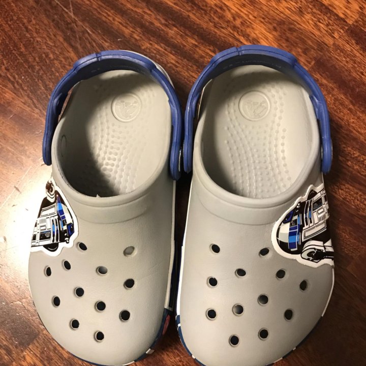 Crocs c9