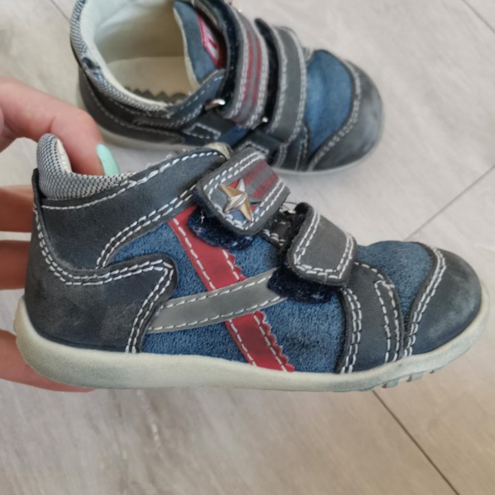 Кроссовки ECCO