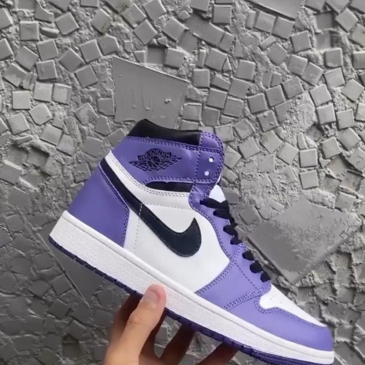 Кроссовки Nike Air Jordan 1