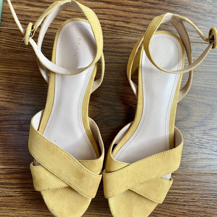 Босоножки mango