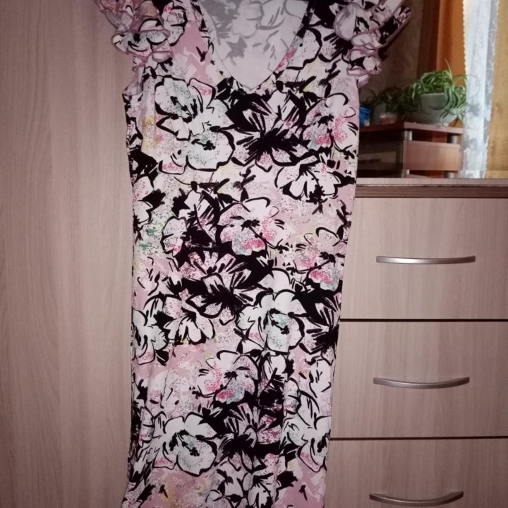 Платье женское новое 44 размер