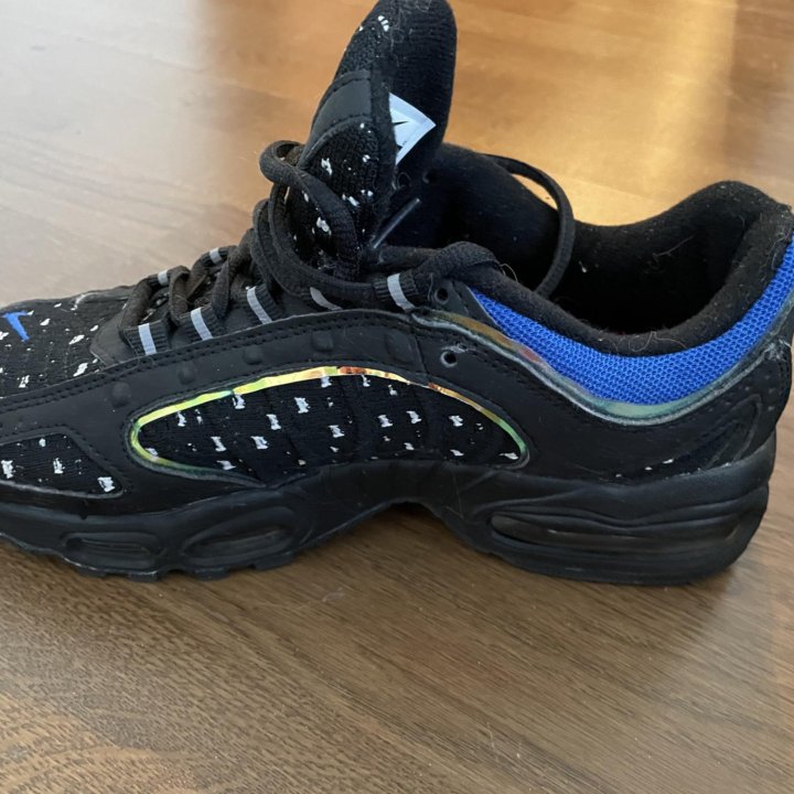 Кроссовки для девочки Nike max are