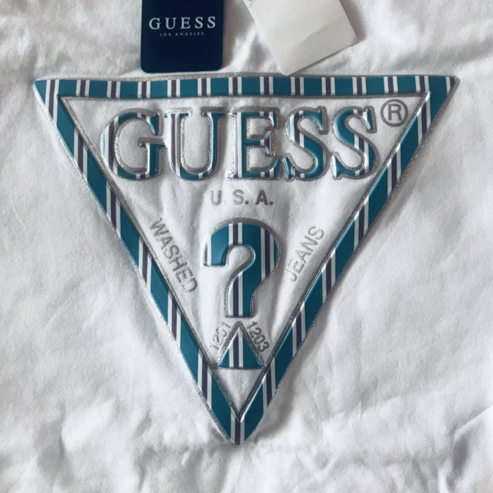 Новая футболка Guess! Женская