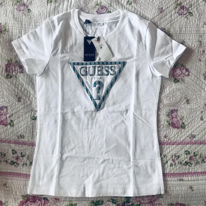 Новая футболка Guess! Женская