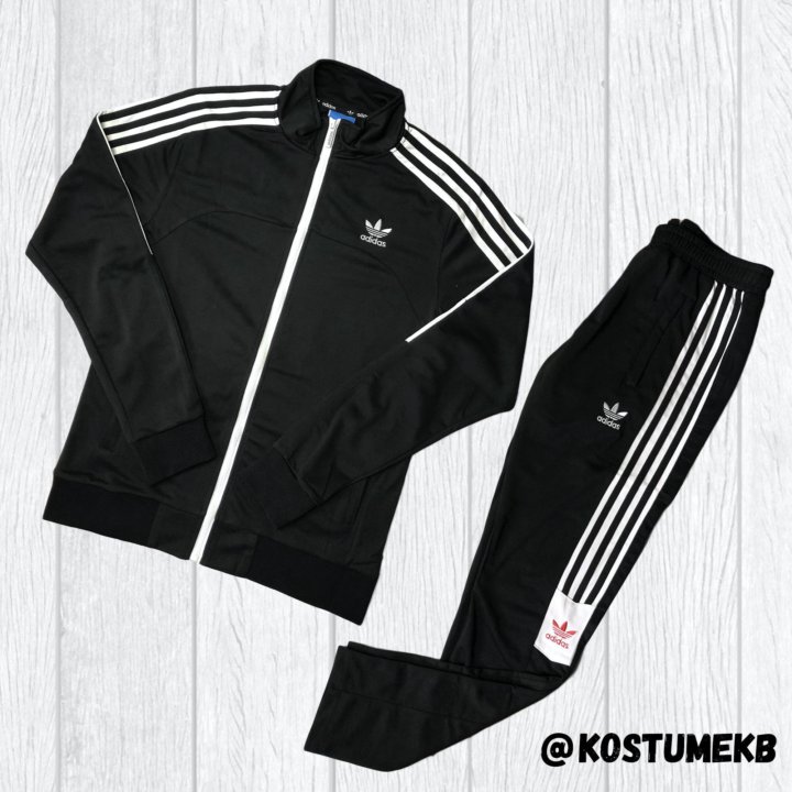 Спортивный костюм Adidas