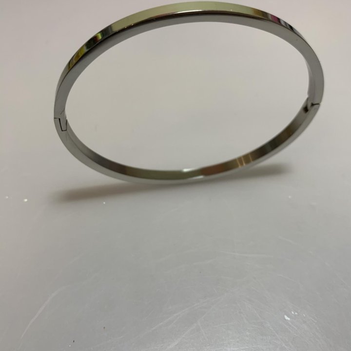 Металлический браслет