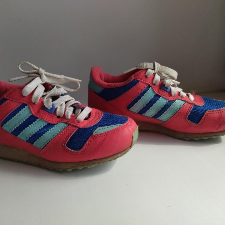 Кроссовки adidas 30