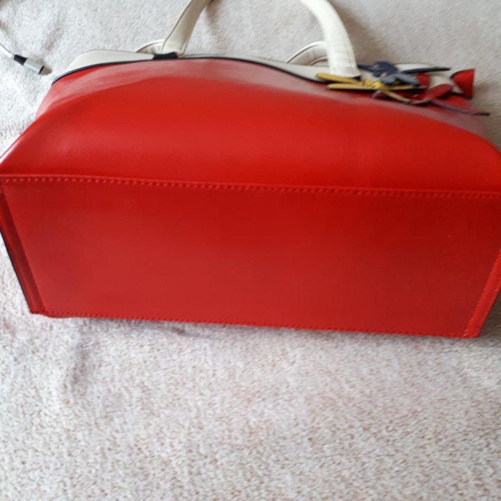 Сумка вместительная