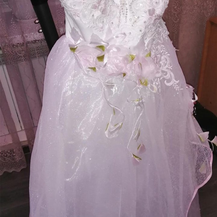 Платье свадебное