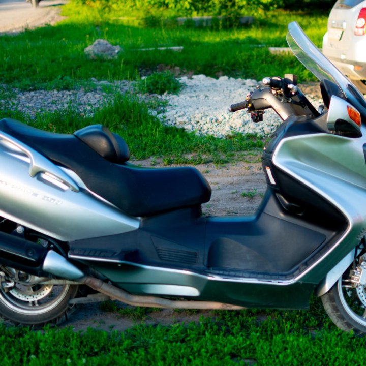 Suzuki Skywave 650