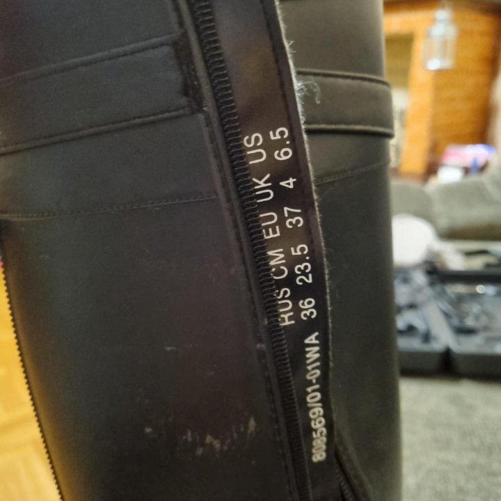 Резиновые сапоги