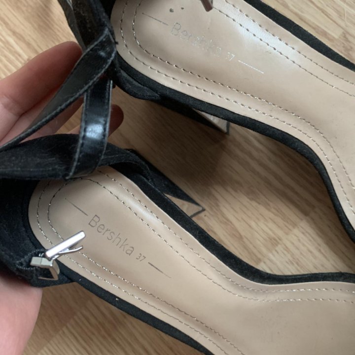 туфли bershka