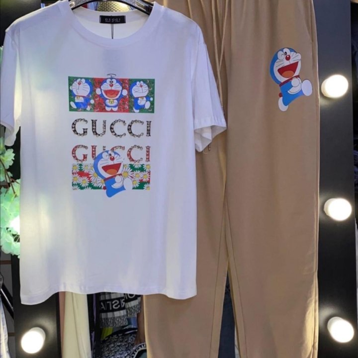 Крутой спортивный костюм Gucci