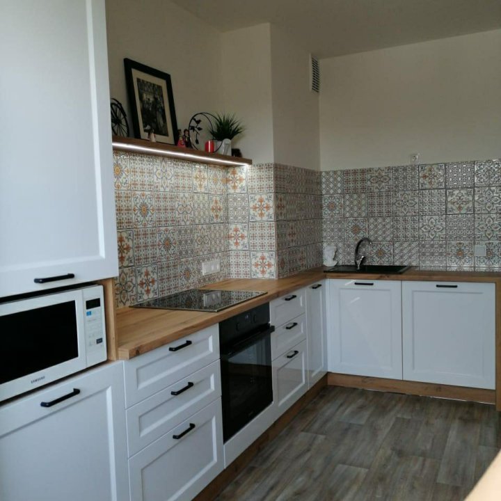 Кухня угловая белая, мебель для кухни.