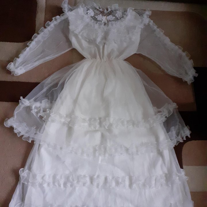 Свадебное или торжественное платье р.42-44
