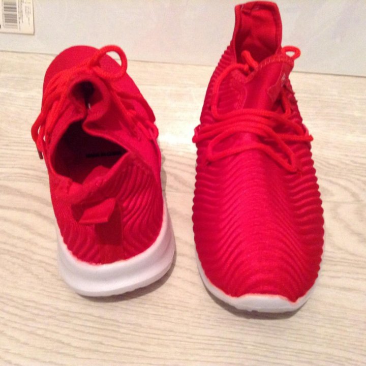 Кроссовки 36,5