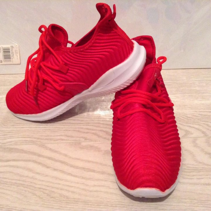 Кроссовки 36,5