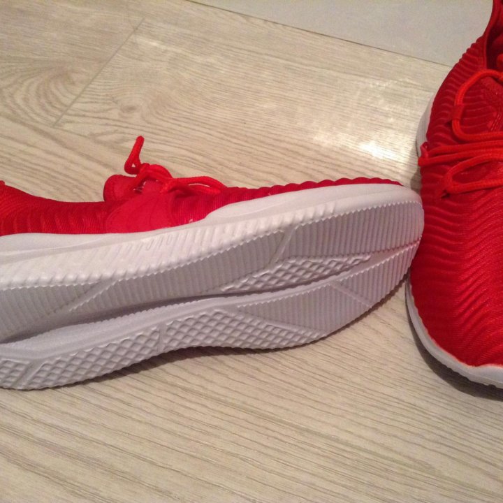 Кроссовки 36,5