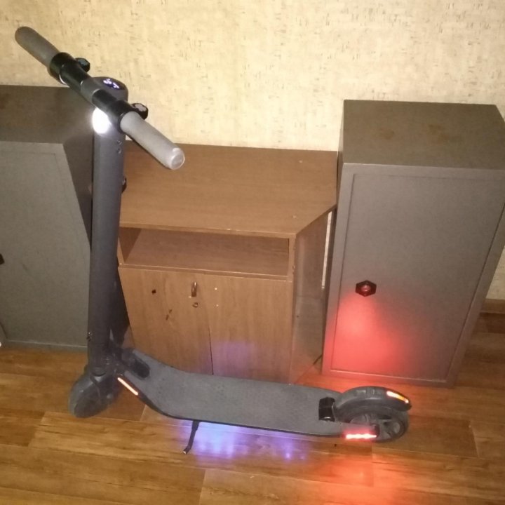 Электросамокат Ninebot KickScooter ES1