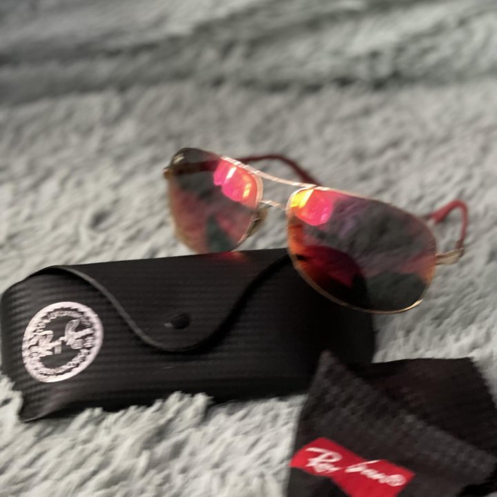 Солнцезащитные очки Ray Ban