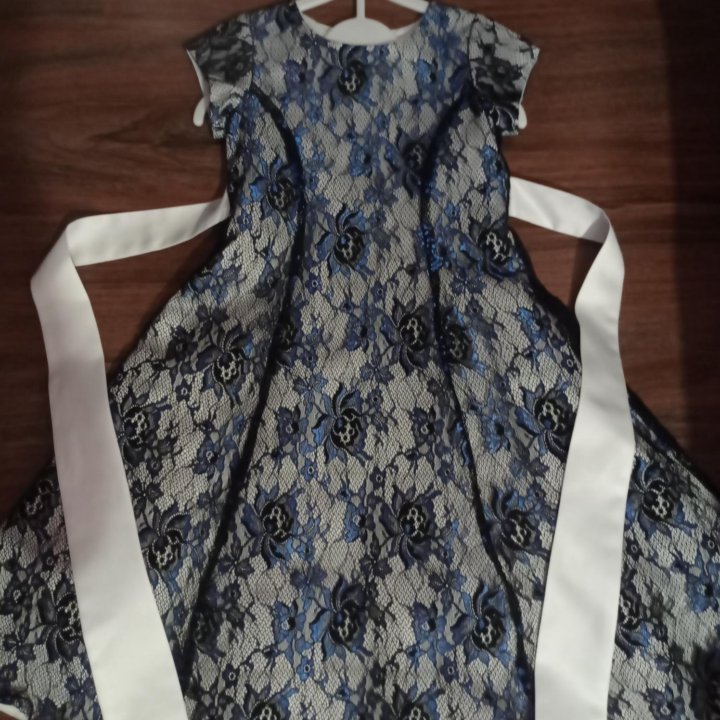 Платьев для девочки