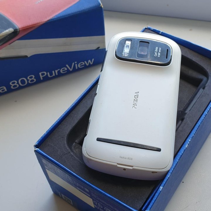 Nokia 808 PureView (Обмен)