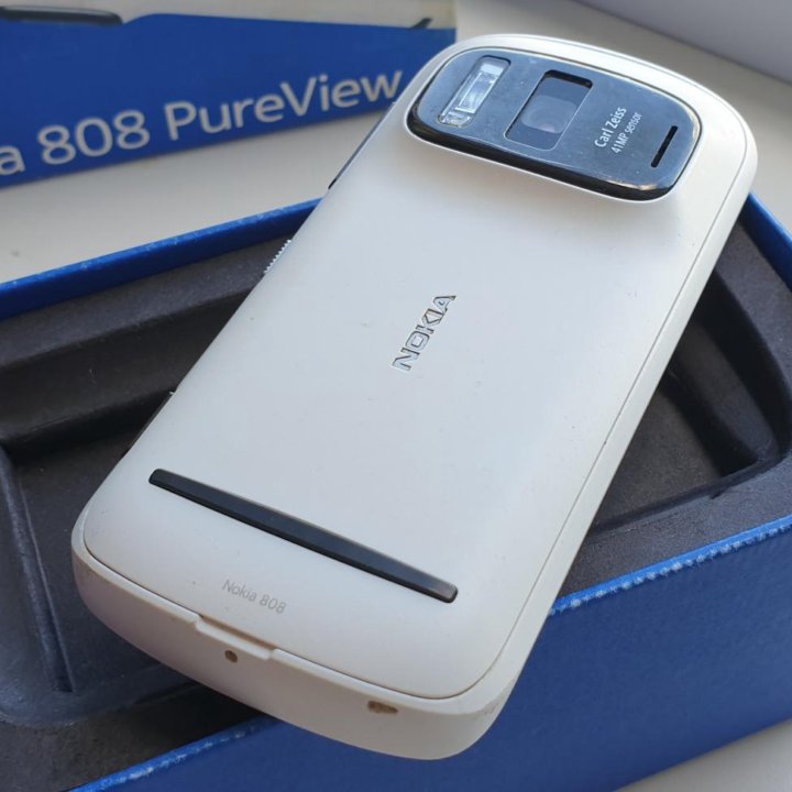 Nokia 808 PureView (Обмен)