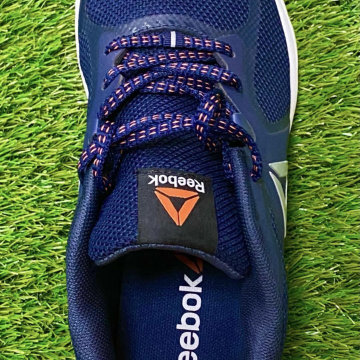 Reebok Кроссовки Обувь