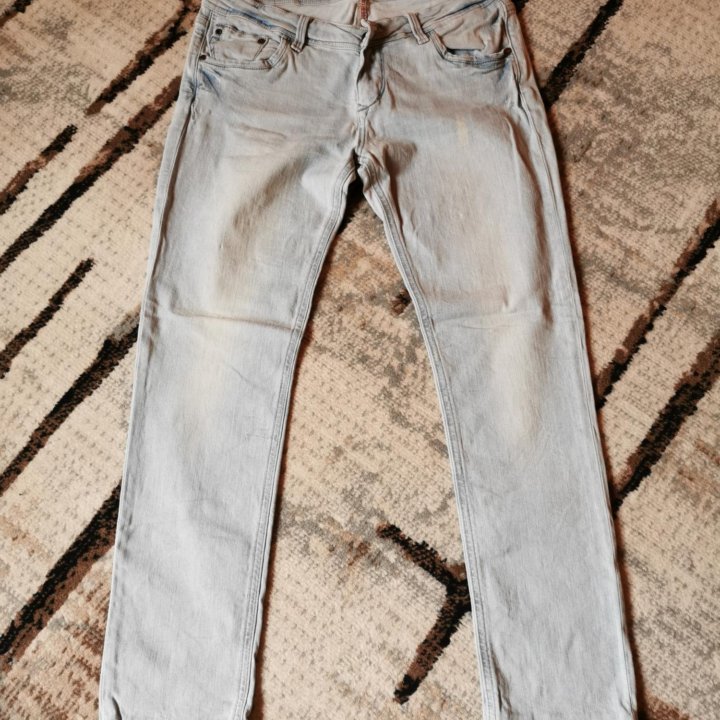 Светлые джинсы, размер 32