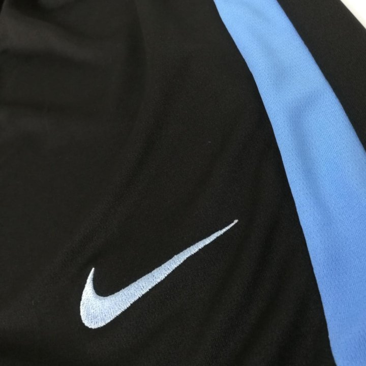 Футбольная игровая форма NIKE