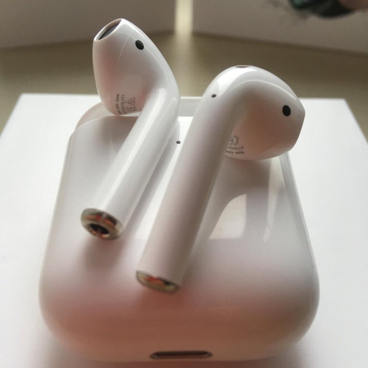 Наушники AirPods 2 Apple беспроводные