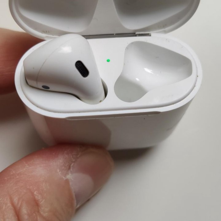 AirPods