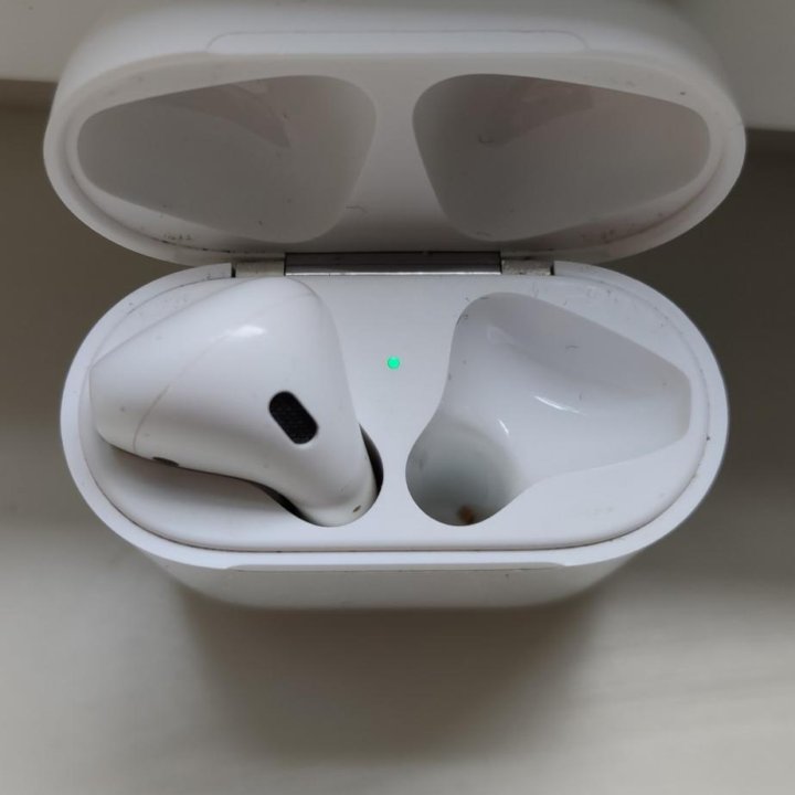 AirPods