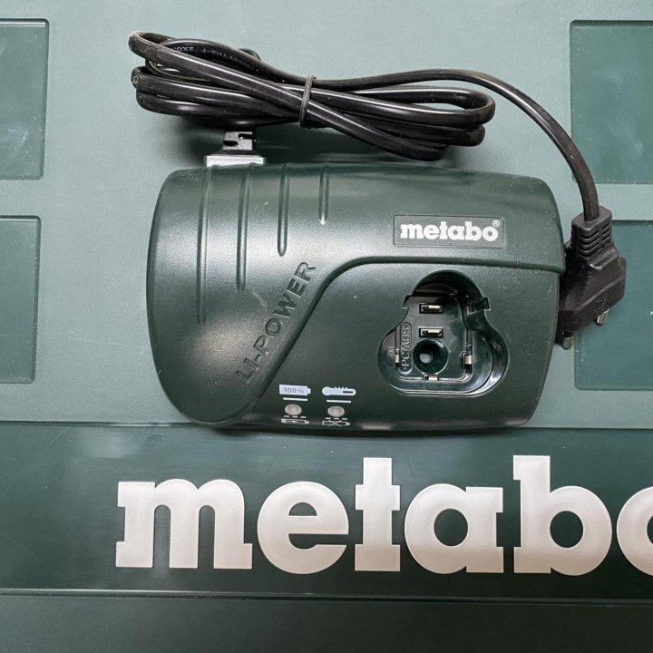 Зарядное устройство 10,8B. Metabo powermax