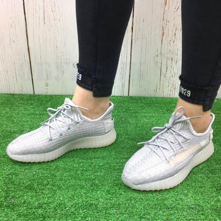 Кроссовки Yeezy изи серые Р31-36