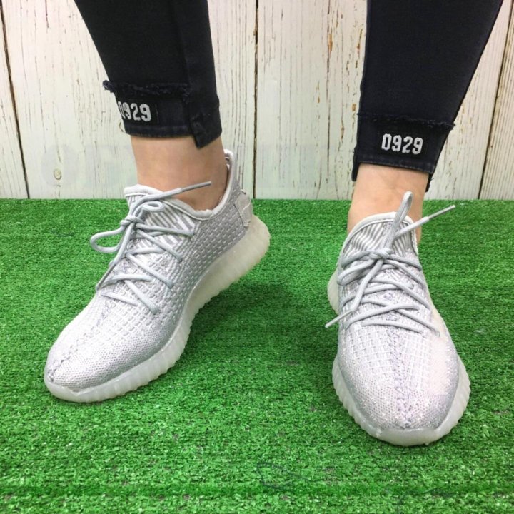 Кроссовки Yeezy изи серые Р31-36