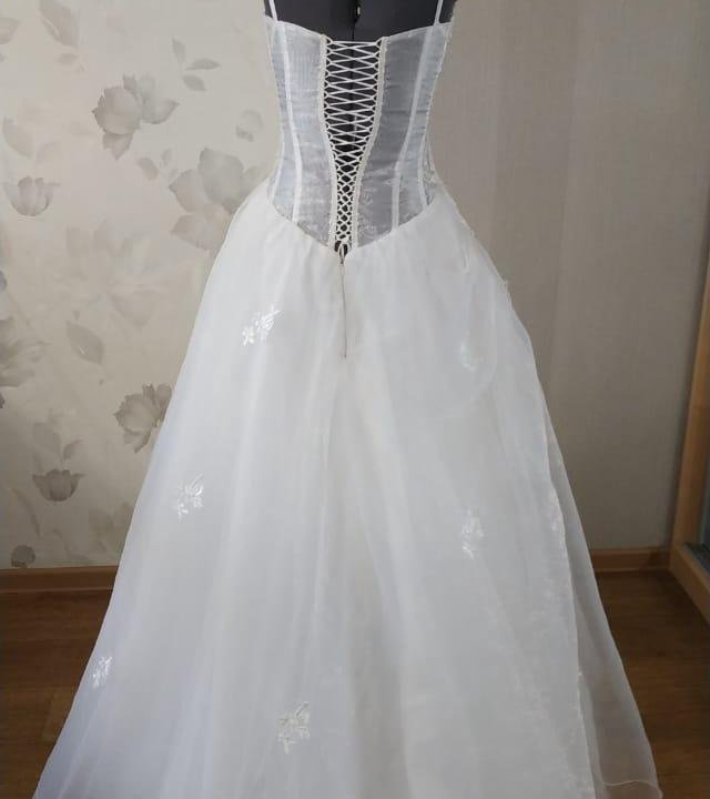 Свадебное платье