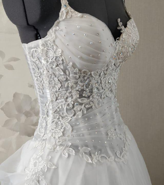 Свадебное платье