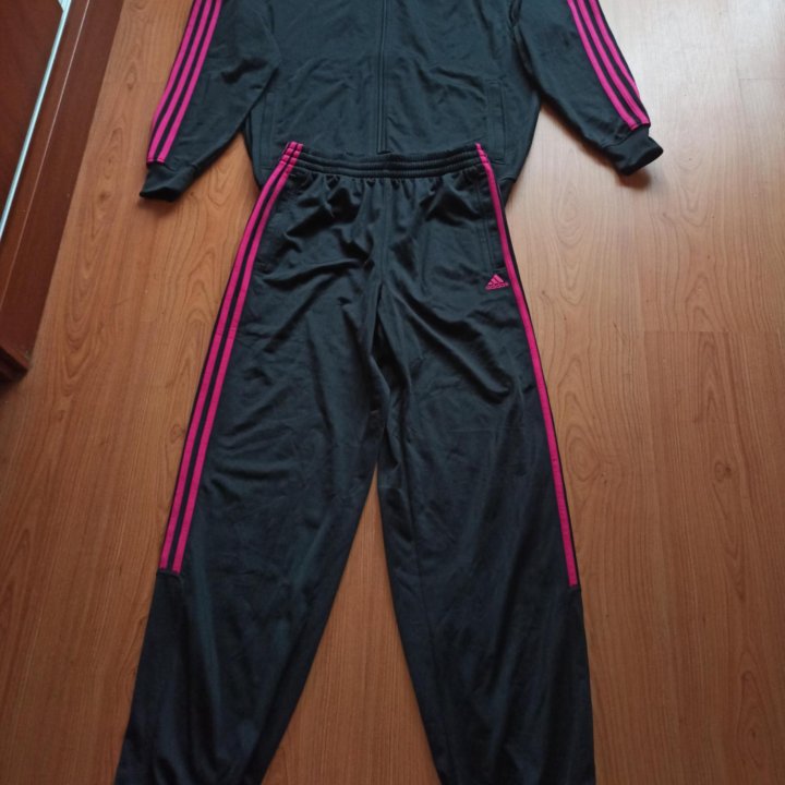 Спорт. Костюм Adidas XL.