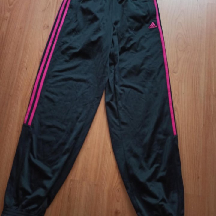 Спорт. Костюм Adidas XL.