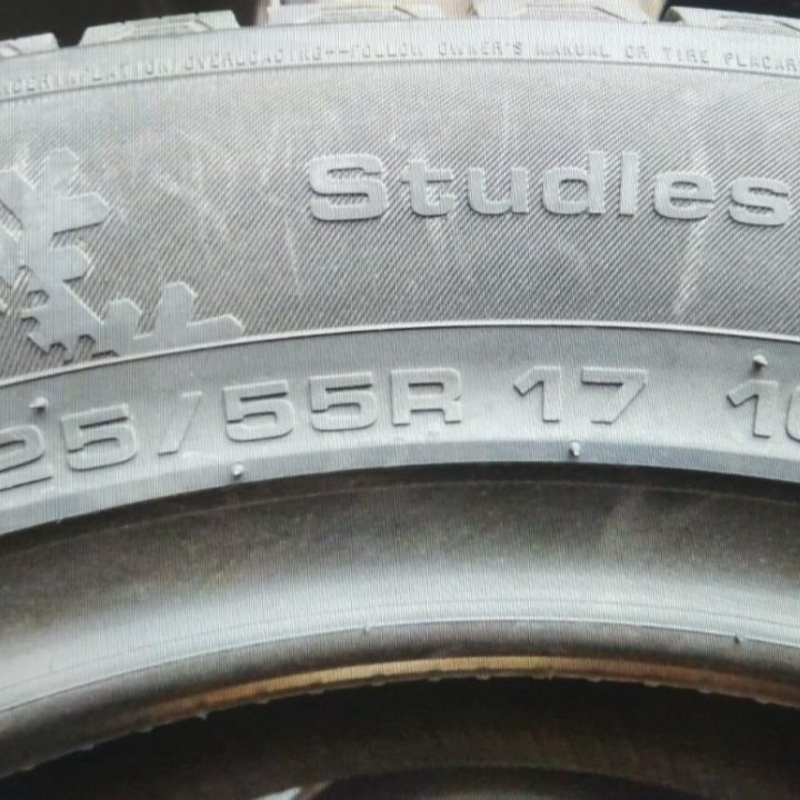 R17-225-55 Kumho Ice , всесезонка,2 шт