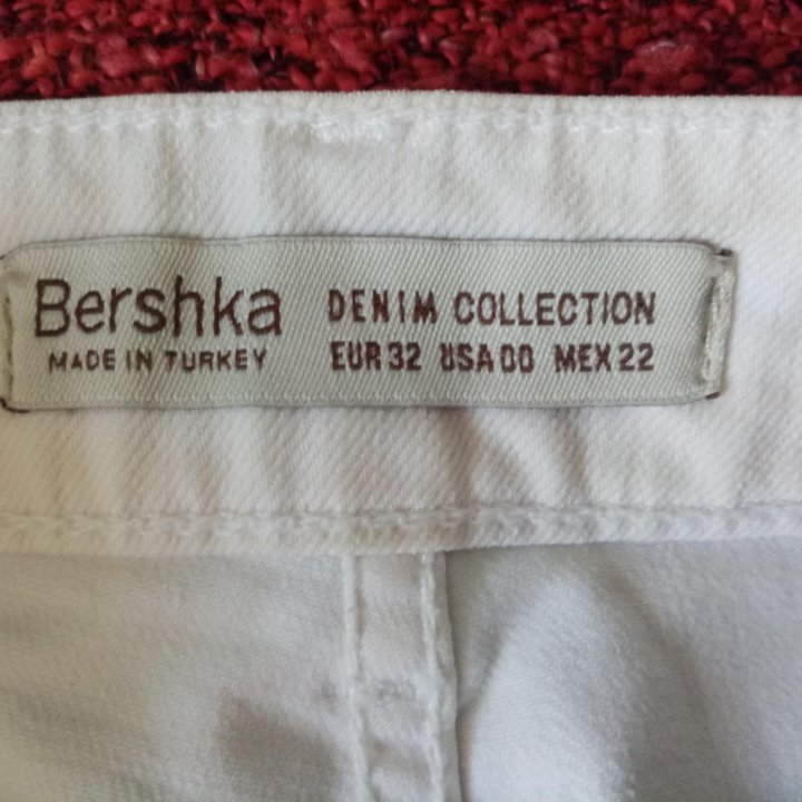 Шорты жен. Bershka